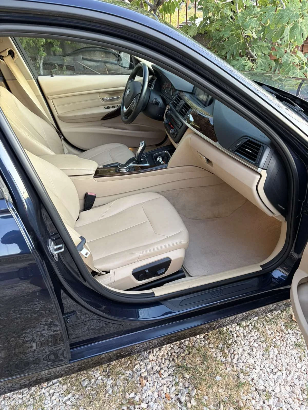 BMW 320 328Xi ПЕРФЕКТНО СЪСТОЯНИЕ!CARFAX!, снимка 6 - Автомобили и джипове - 56133393