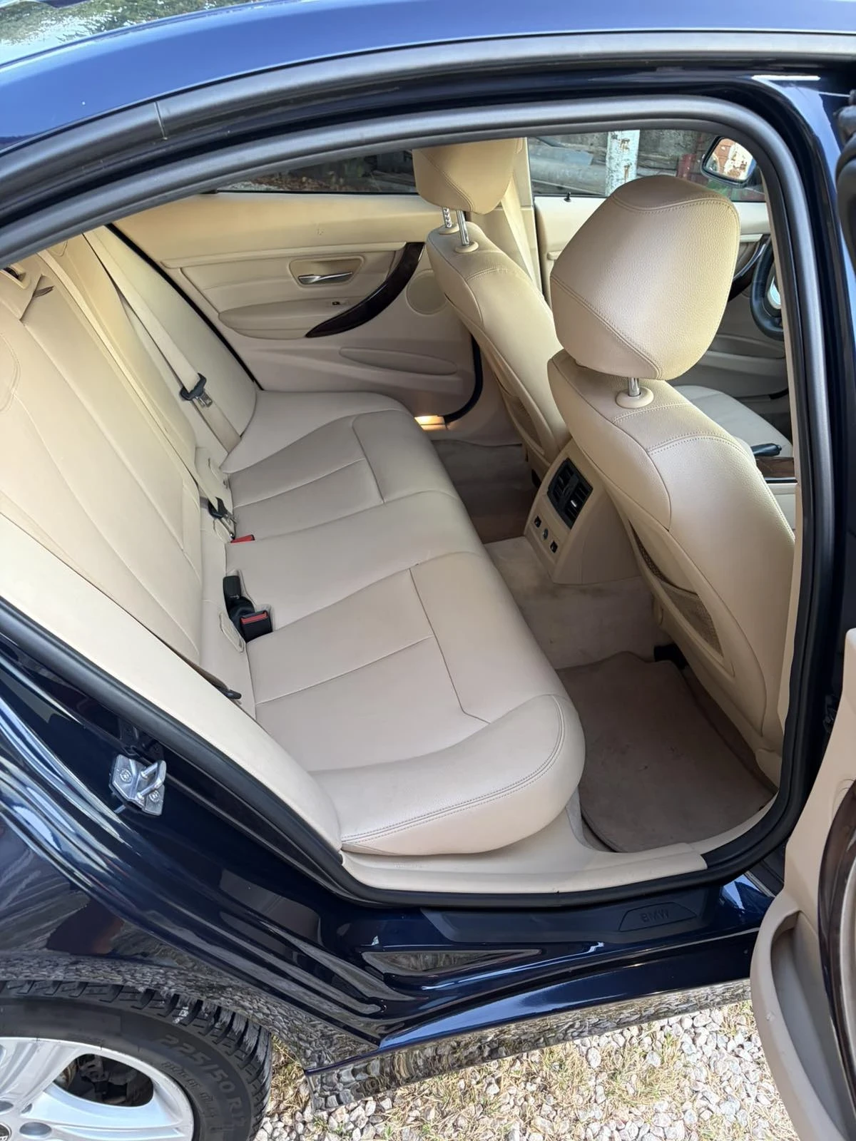 BMW 320 328Xi ПЕРФЕКТНО СЪСТОЯНИЕ!CARFAX!, снимка 7 - Автомобили и джипове - 56133393