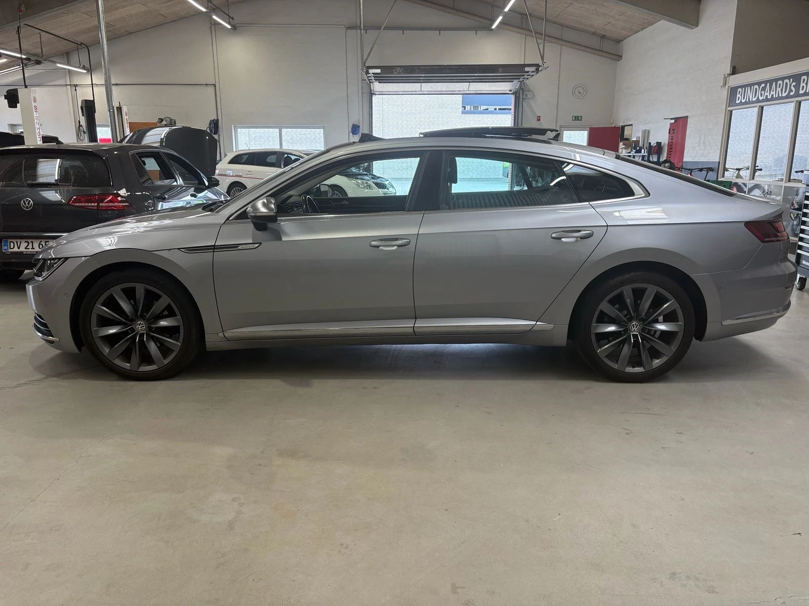 VW Arteon TSI 150 | DSG7 | Elegance , снимка 4 - Автомобили и джипове - 56150114