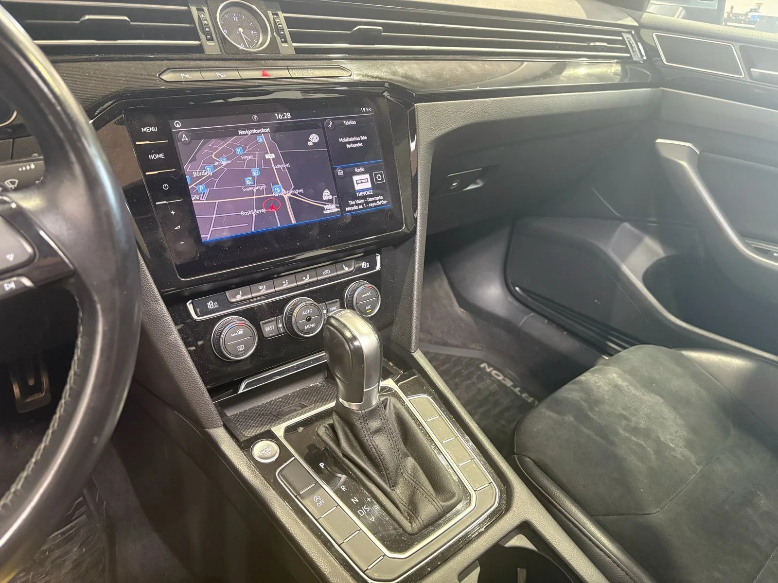 VW Arteon TSI 150 | DSG7 | Elegance , снимка 15 - Автомобили и джипове - 56150114