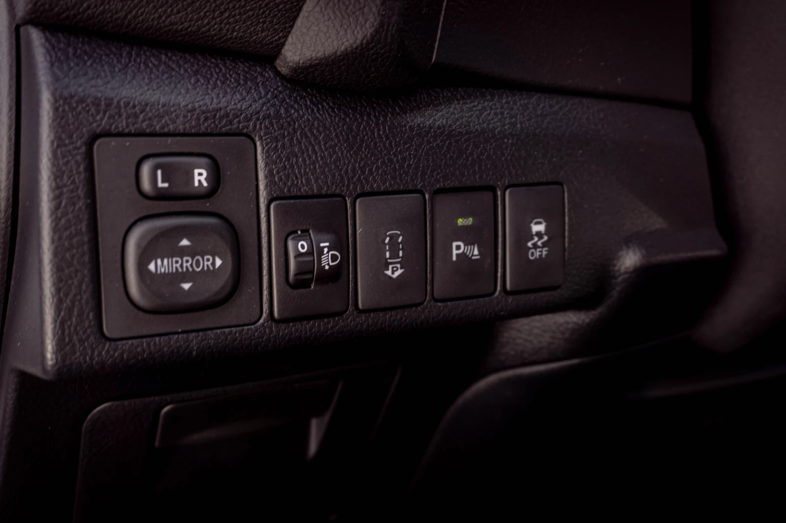 Toyota Auris 1.6 бензин ТОП! С ГАРАНЦИЯ! , снимка 12 - Автомобили и джипове - 56256605
