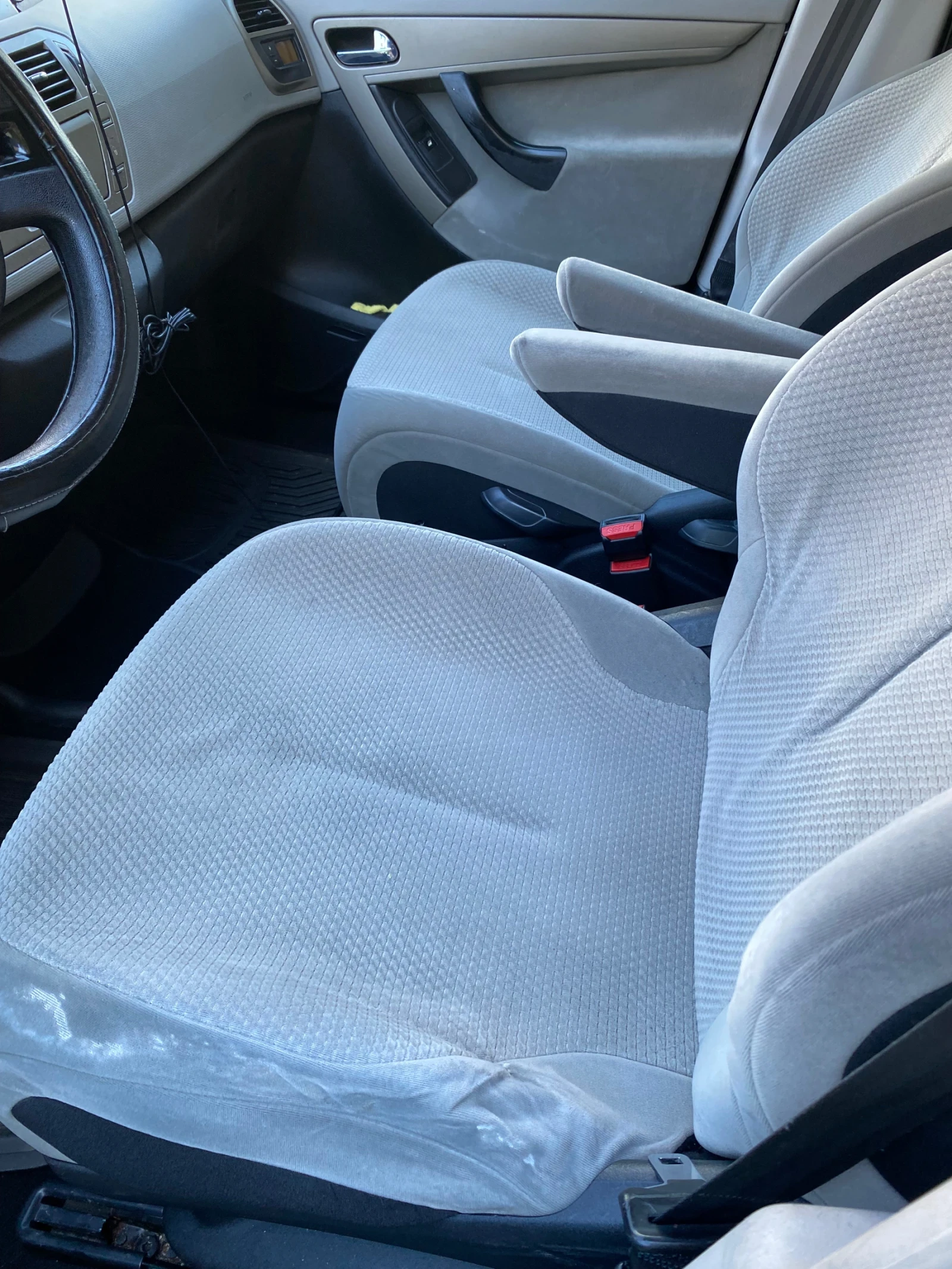 Citroen Grand C4 Picasso, снимка 4 - Автомобили и джипове - 56330345