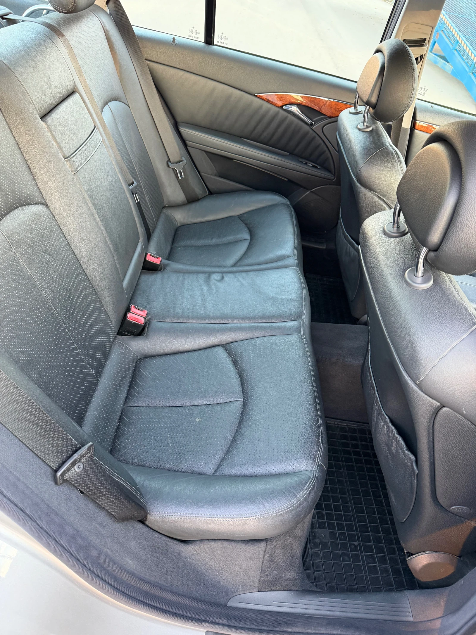 Mercedes-Benz E 500, снимка 5 - Автомобили и джипове - 56378175