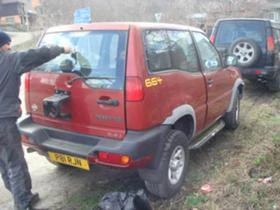 Nissan Terrano 2.4i, снимка 3