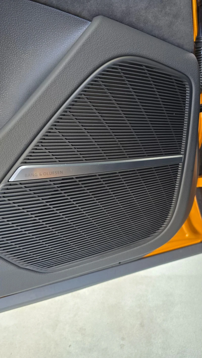 Audi RSQ8 CARBON PACK#CERAMIC#SOFTCL#DISTR#B&O#AKRAPOVIC, снимка 10 - Автомобили и джипове - 52217316