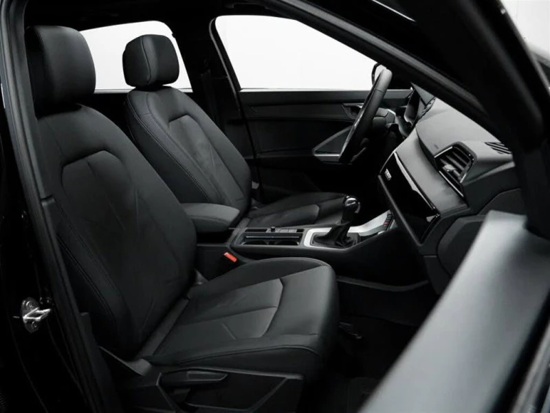 Audi Q3 Premium S Line* 45TFSI* АвтоКредит* (ЦЕНА ДО БГ), снимка 8 - Автомобили и джипове - 52562351