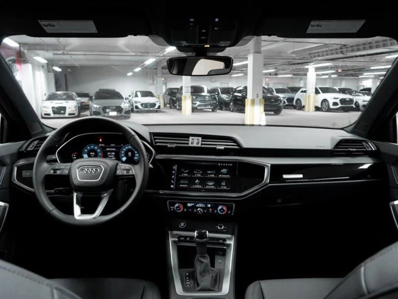 Audi Q3 Premium S Line* 45TFSI* АвтоКредит* (ЦЕНА ДО БГ), снимка 10 - Автомобили и джипове - 52562351