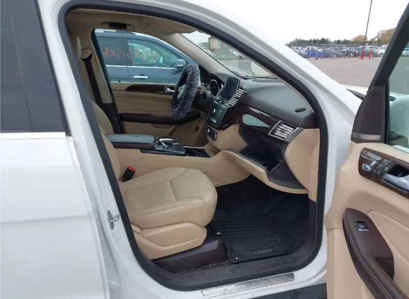 Mercedes-Benz GLE 350 4MATIC* Harman/kardon* ПОДГРЕВ* MULTIBEAM, снимка 9 - Автомобили и джипове - 52817353