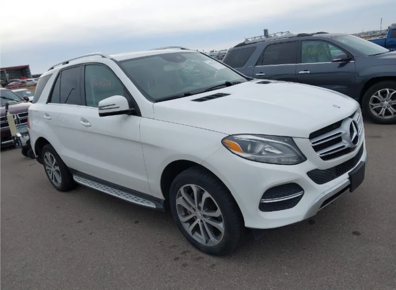 Mercedes-Benz GLE 350 4MATIC* Harman/kardon* ПОДГРЕВ* MULTIBEAM, снимка 3 - Автомобили и джипове - 52817353