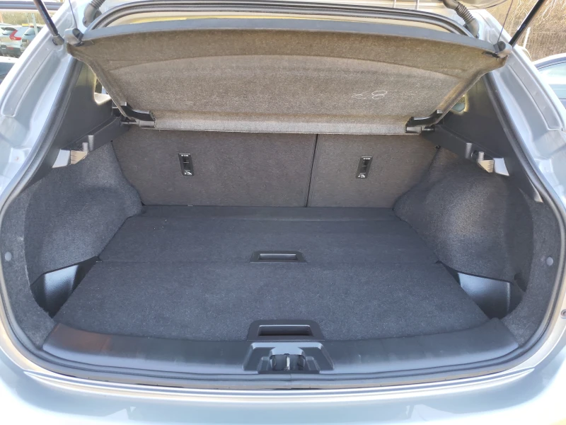 Nissan Qashqai 1.2i* LED* NAVI* EURO6* CAMERA 360* , снимка 13 - Автомобили и джипове - 53154838