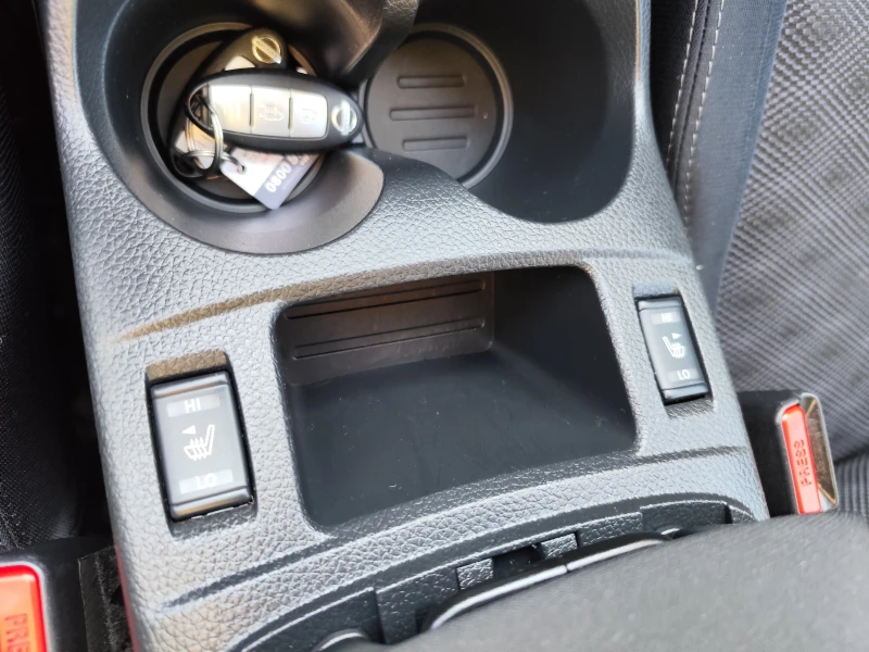 Nissan Qashqai 1.2i* LED* NAVI* EURO6* CAMERA 360* , снимка 10 - Автомобили и джипове - 53154838