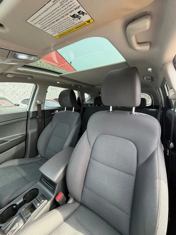 Hyundai Tucson Preferred AWD АвтоКредит  (ЦЕНА ДО БГ), снимка 8 - Автомобили и джипове - 54744058