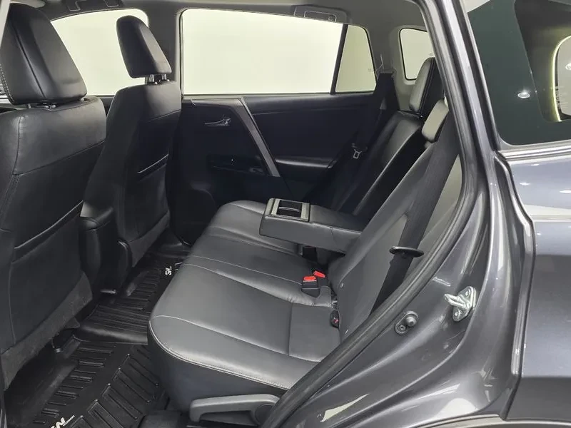Toyota Rav4 2.5 2WD, снимка 12 - Автомобили и джипове - 54922979