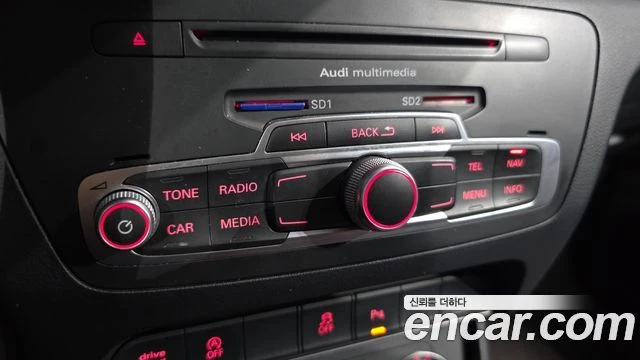 Audi Q3, снимка 17 - Автомобили и джипове - 56081536