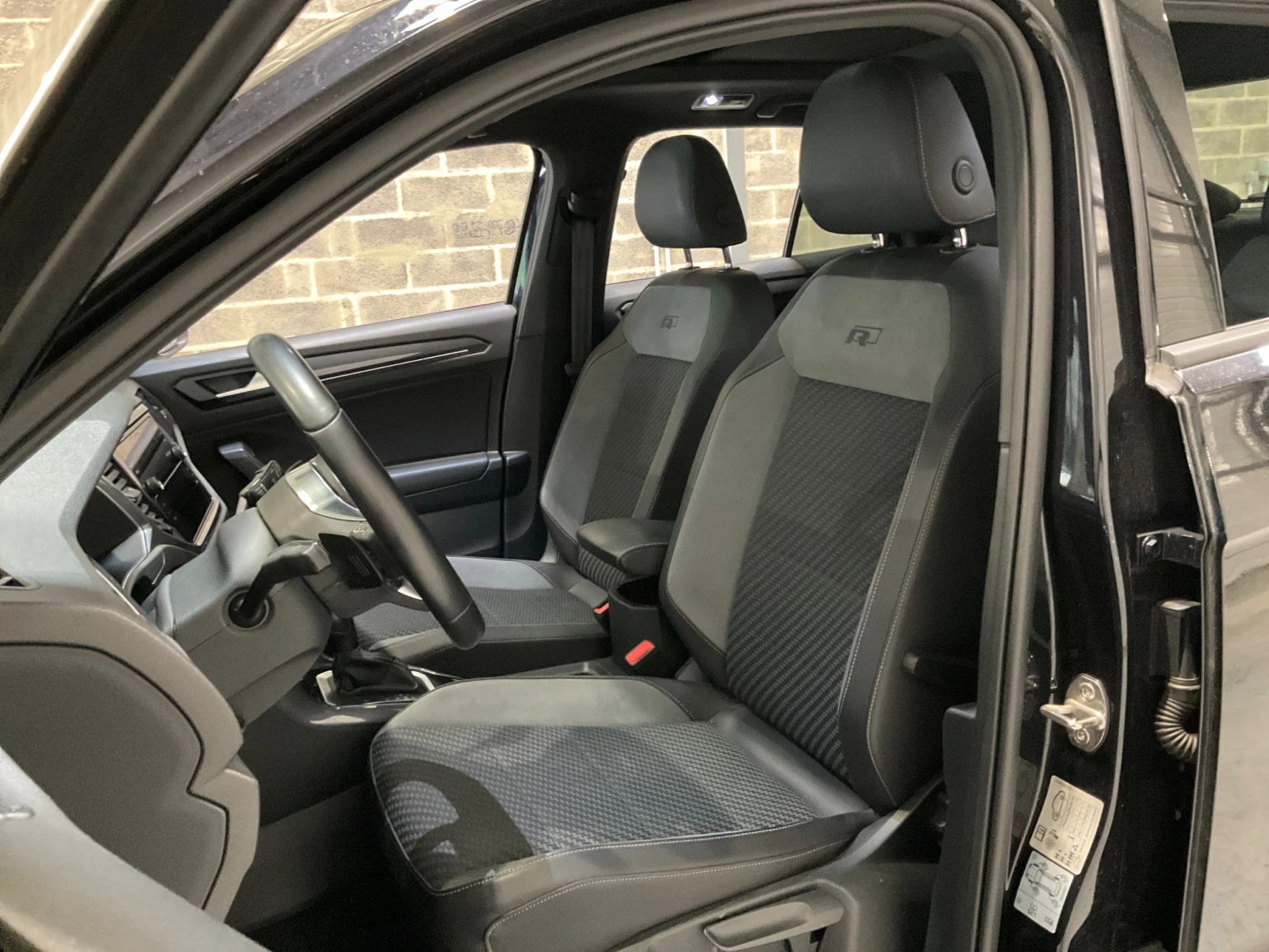 VW T-Roc 2.0* TDI* R-Line* Panorama - изображение 9