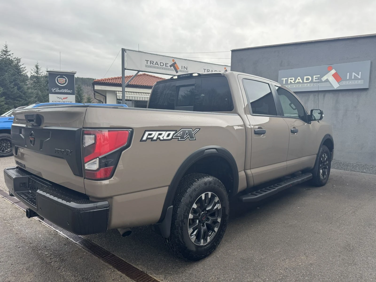 Nissan Titan crew cab PRO-4X 5.6L V8 - изображение 4