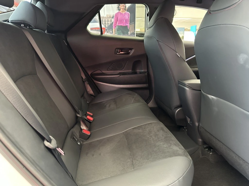 Toyota C-HR 2026| GR Sport| JBL| Plug-in Hybrid  | Mobile.bg � ����������� 15