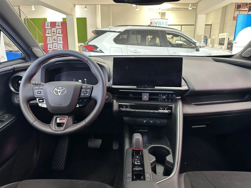 Toyota C-HR 2026| GR Sport| JBL| Plug-in Hybrid  | Mobile.bg � ����������� 11