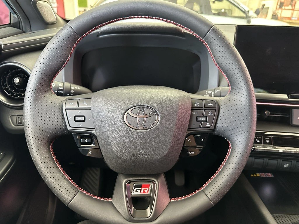 Toyota C-HR 2026| GR Sport| JBL| Plug-in Hybrid  | Mobile.bg � ����������� 10