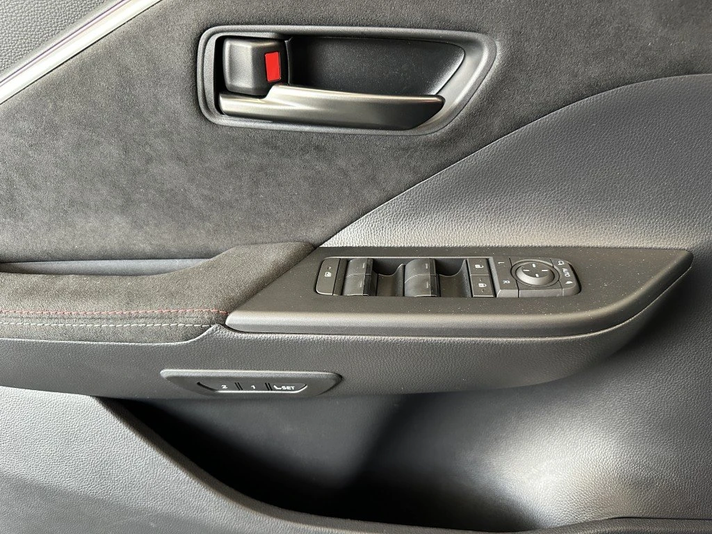 Toyota C-HR 2026| GR Sport| JBL| Plug-in Hybrid  | Mobile.bg � ����������� 9