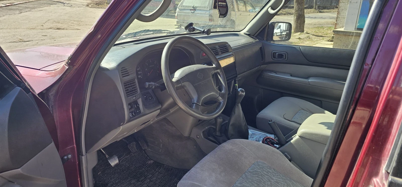 Nissan Patrol, снимка 11 - Автомобили и джипове - 53849356