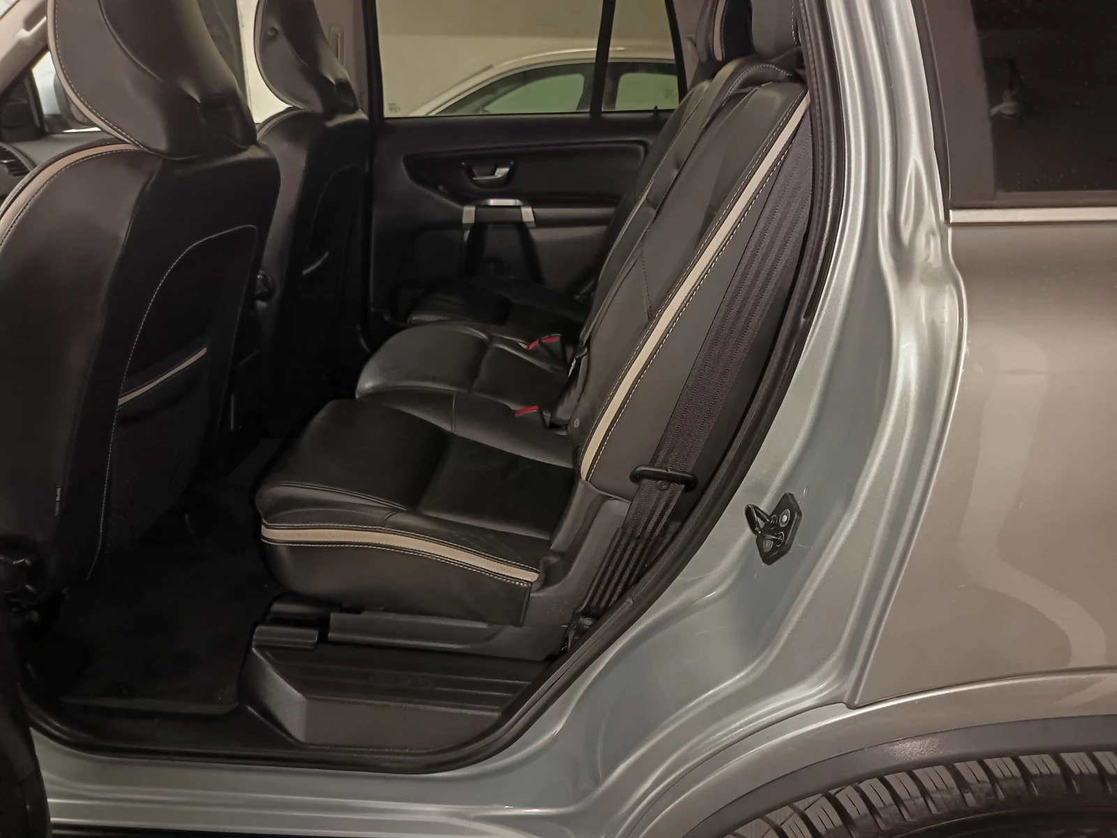 Volvo Xc90 2.4 D5-185к.с. R-design, снимка 14 - Автомобили и джипове - 54433446
