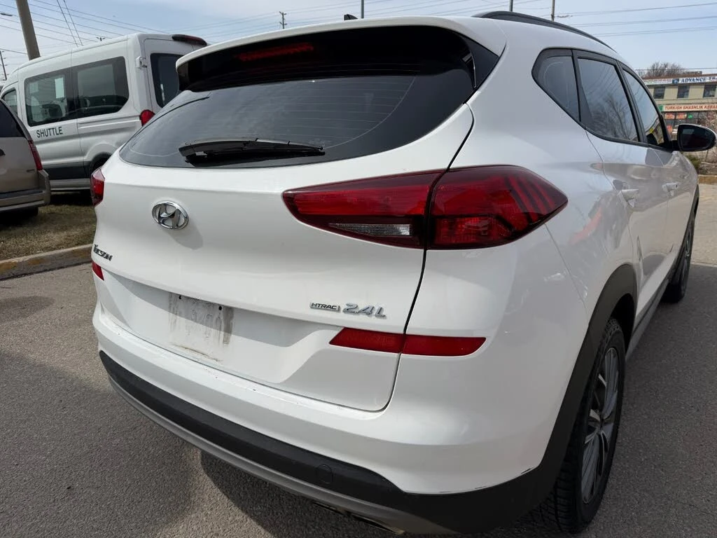 Hyundai Tucson Preferred AWD АвтоКредит  (ЦЕНА ДО БГ), снимка 4 - Автомобили и джипове - 54744058