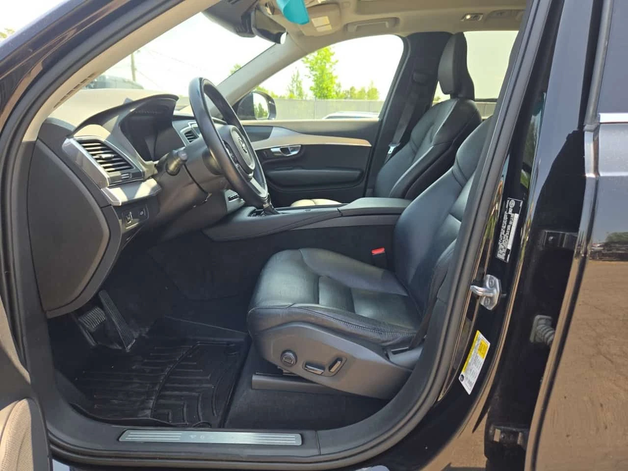 Volvo Xc90 * Momentum * АВТОКРЕДИТ * ГЛАВНО ПРЕДСТАВИТЕЛСТВО, снимка 6 - Автомобили и джипове - 55193882