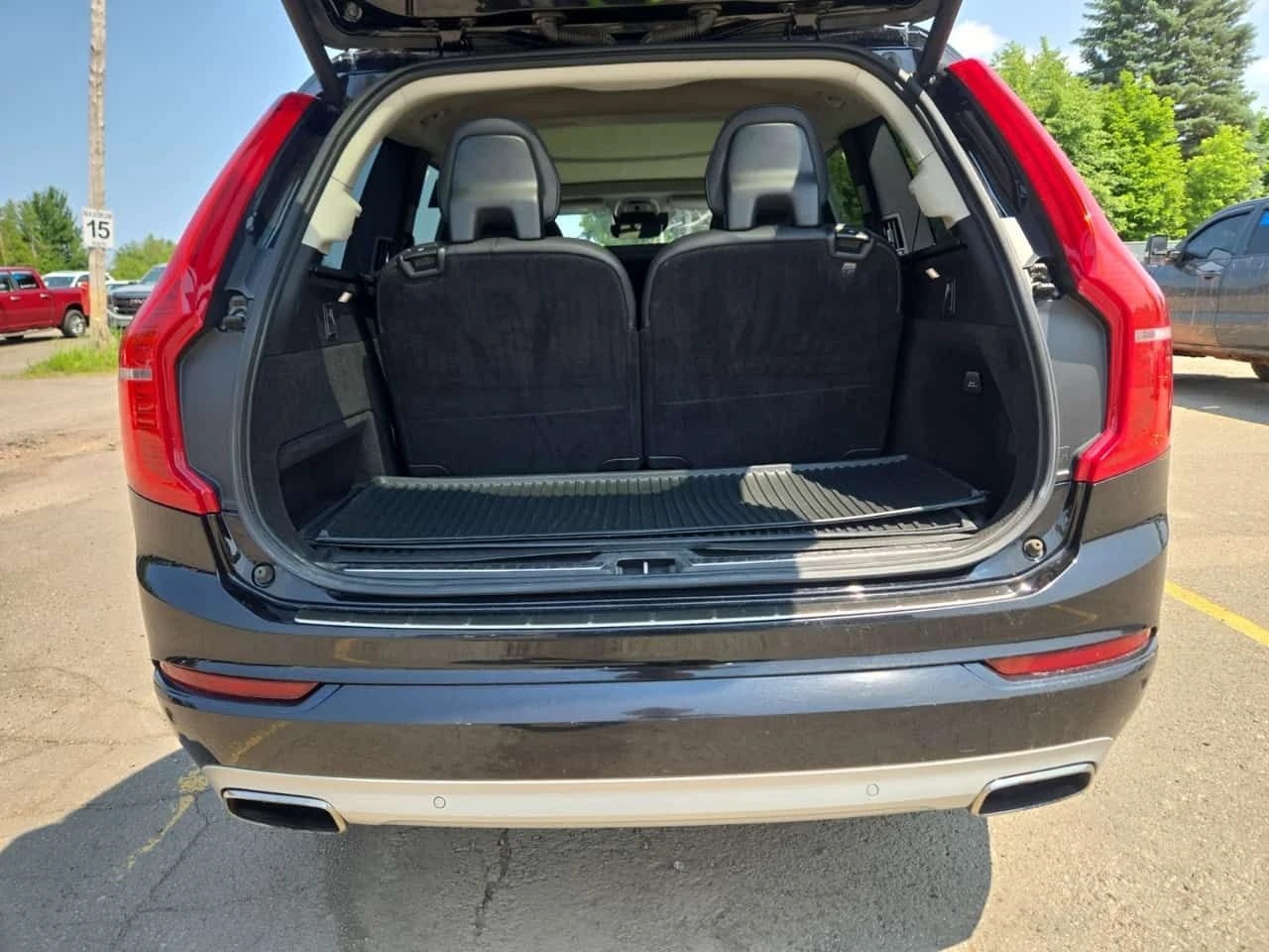 Volvo Xc90 * Momentum * АВТОКРЕДИТ * ГЛАВНО ПРЕДСТАВИТЕЛСТВО, снимка 14 - Автомобили и джипове - 55193882