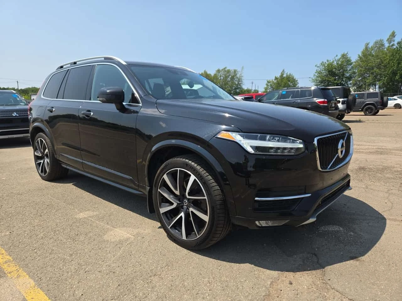 Volvo Xc90 * Momentum * АВТОКРЕДИТ * ГЛАВНО ПРЕДСТАВИТЕЛСТВО, снимка 2 - Автомобили и джипове - 55193882