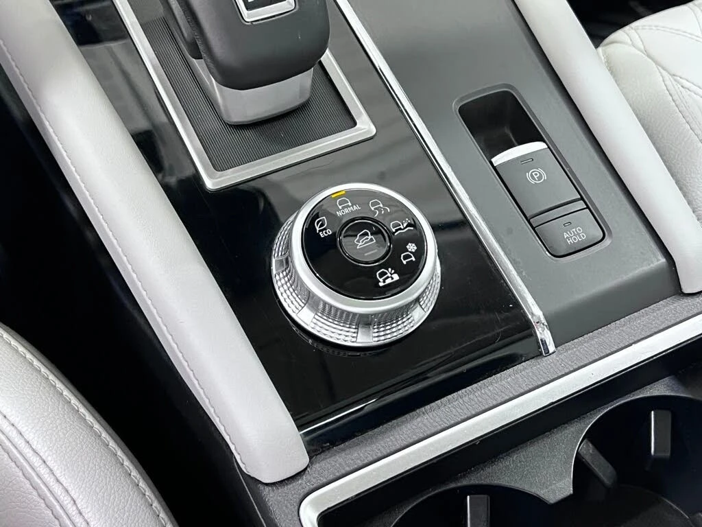 Mitsubishi Outlander SE S-AWC/DIGITAL/DRIVE-ASSISTS/PREMIUM INT., снимка 12 - Автомобили и джипове - 55434798