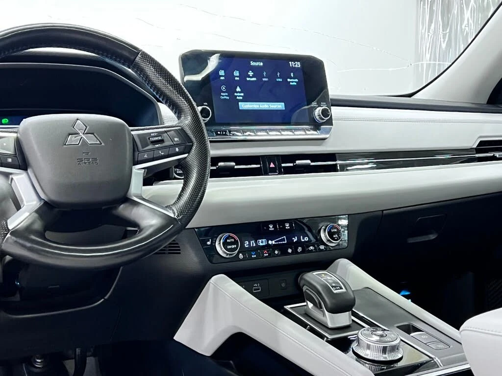 Mitsubishi Outlander SE S-AWC/DIGITAL/DRIVE-ASSISTS/PREMIUM INT., снимка 13 - Автомобили и джипове - 55434798