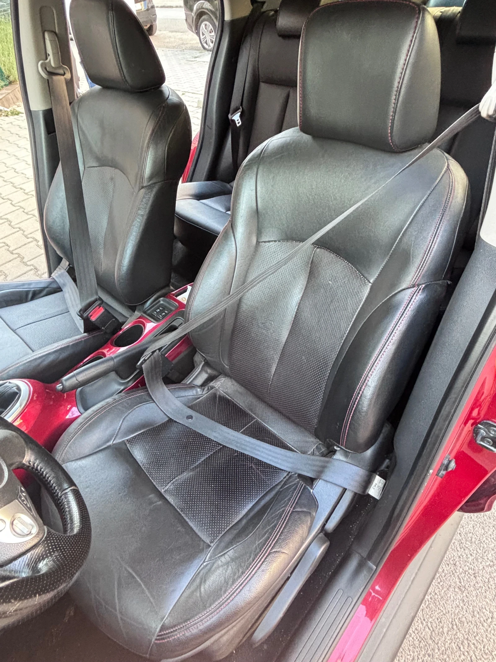 Nissan Juke, снимка 5 - Автомобили и джипове - 55660237