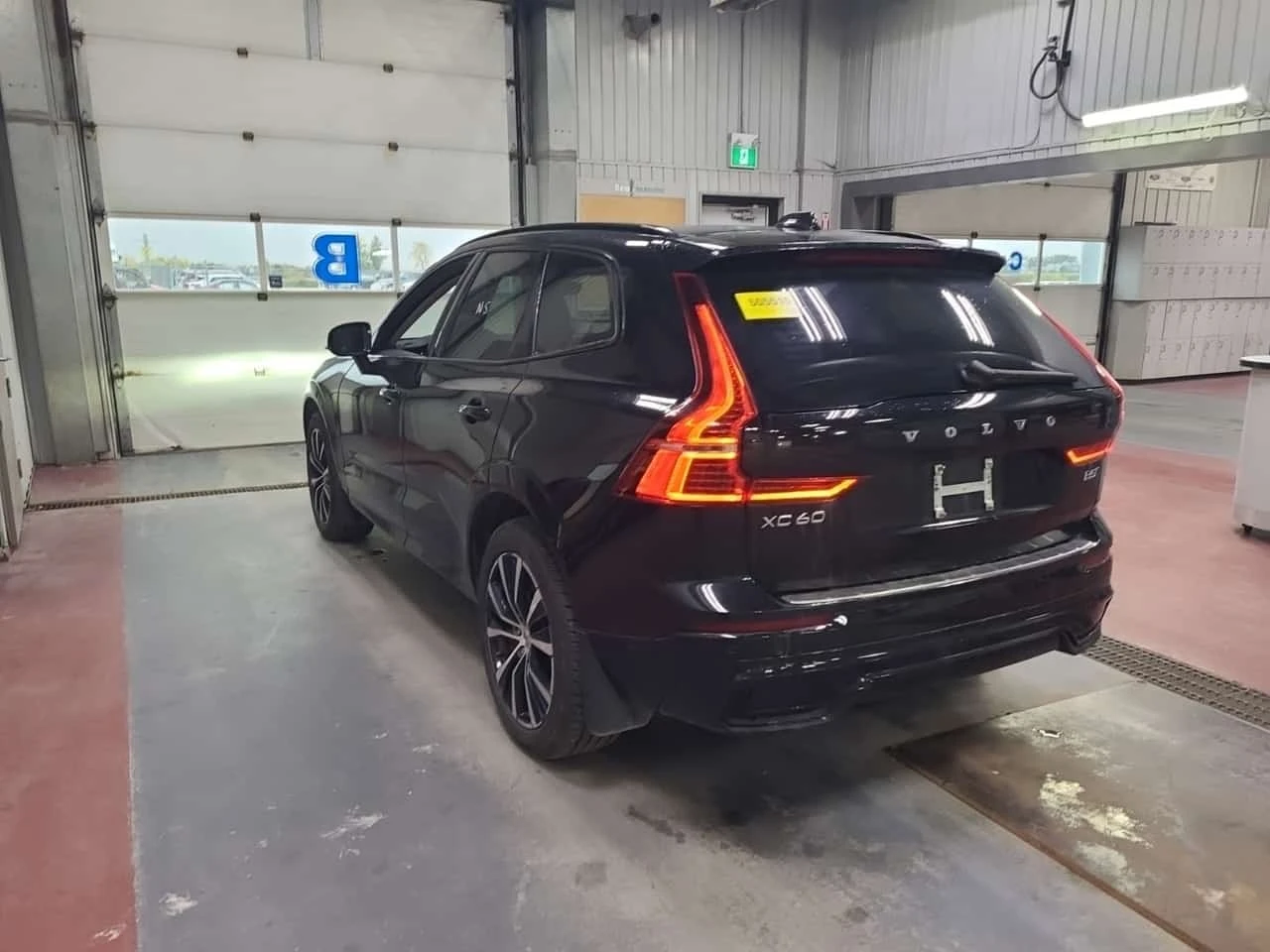 Volvo XC60 PLUS DARK THEME * CARFAX * ����������� | Mobile.bg � ����������� 4