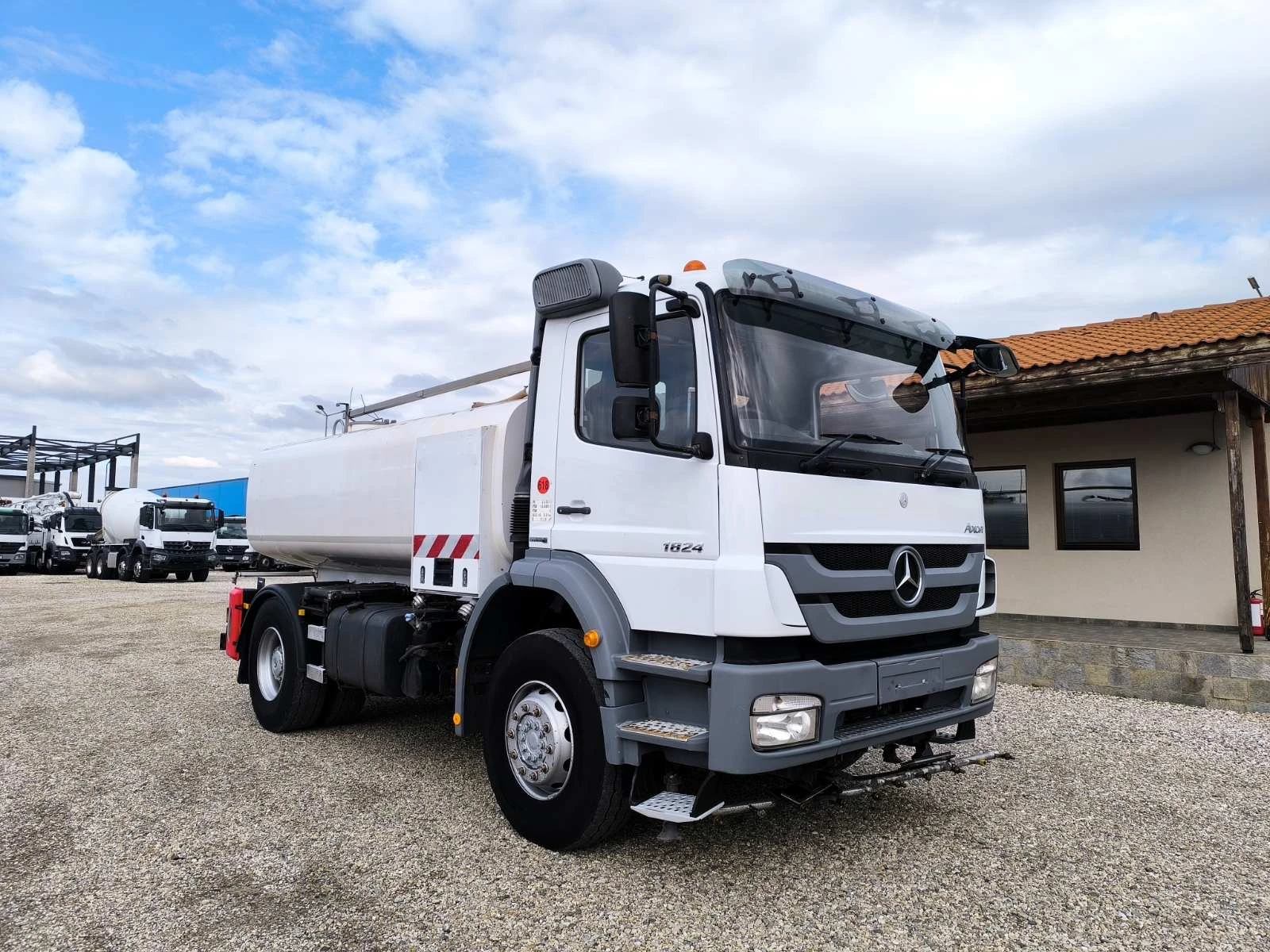 Mercedes-Benz 1824  83 | Mobile.bg   1