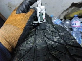 Гуми Зимни 255/70R16, снимка 4