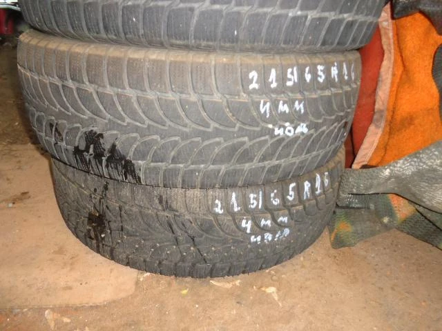 Гуми Зимни 215/65R16, снимка 7 - Гуми и джанти - 19939567