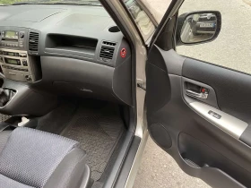 Toyota Corolla verso, снимка 9