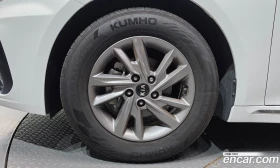 Kia K5 2.0 LPI Rental Car Luxury, снимка 5
