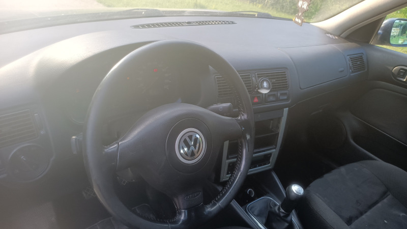 VW Golf 1.9 90 кс, снимка 5 - Автомобили и джипове - 46247089
