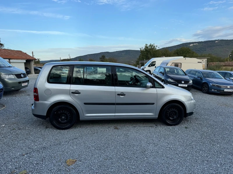 VW Touran 1.6 fsi, снимка 4 - Автомобили и джипове - 47565676