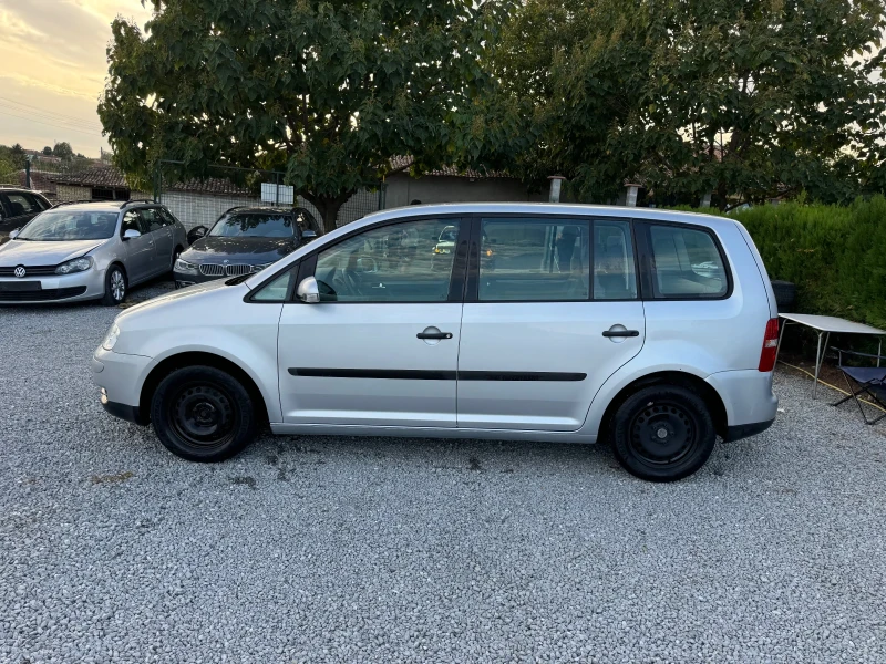 VW Touran 1.6 fsi, снимка 7 - Автомобили и джипове - 47565676