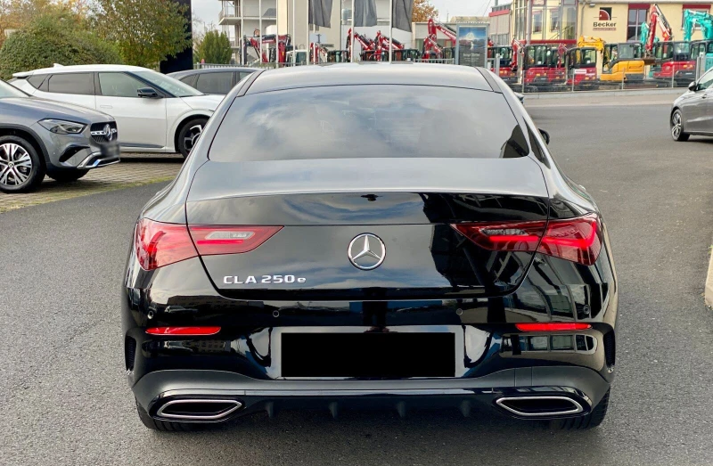 Mercedes-Benz CLA 250 е = AMG Line Advanced Plus= Гаранция, снимка 3 - Автомобили и джипове - 48280363