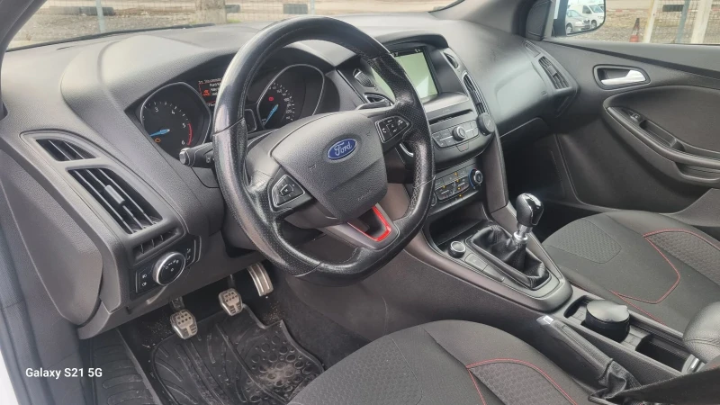 Ford Focus 2.0  ST line, снимка 8 - Автомобили и джипове - 48643682