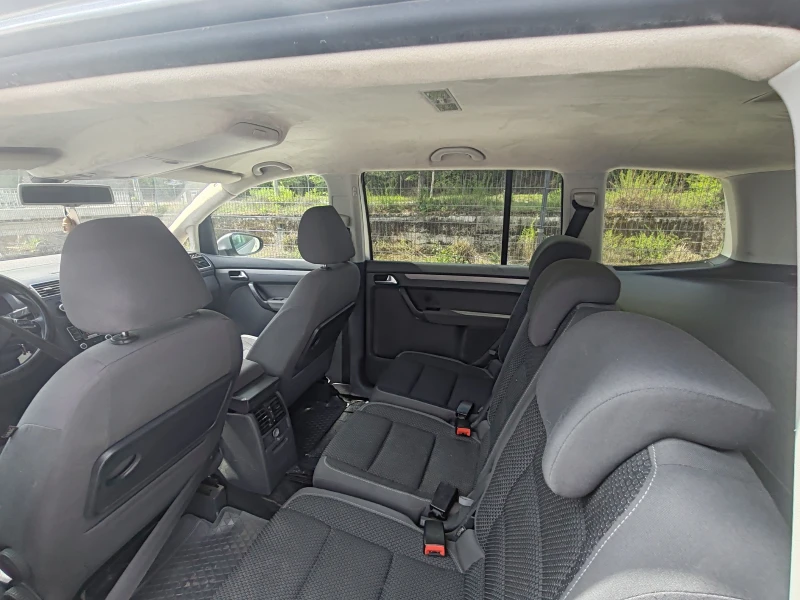 VW Touran 1, 6 TDI 105k. Италия.Нави.Печка.Регистриран., снимка 10 - Автомобили и джипове - 52015022
