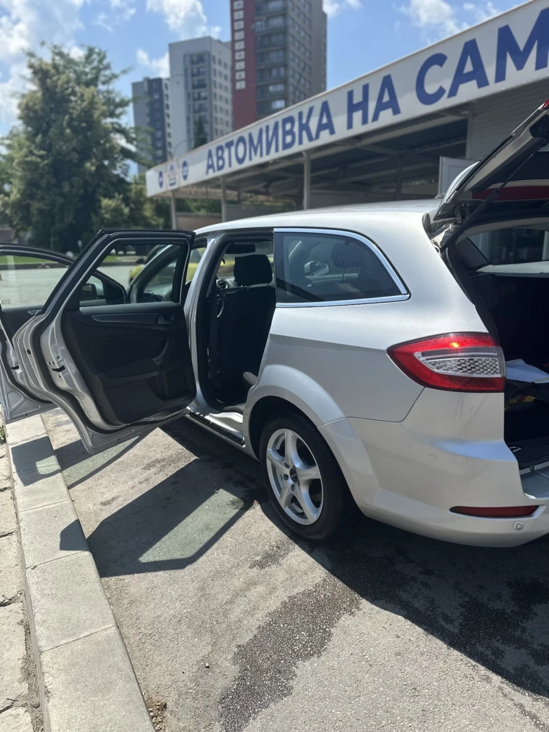 Ford Mondeo 1.6 TDCI / 115 ks / NAVI, снимка 11 - Автомобили и джипове - 51635071