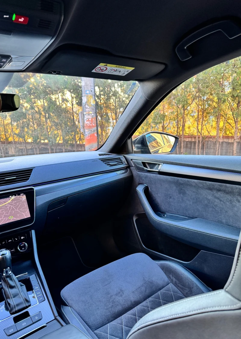 Skoda Superb Sportline 2.0TDI DSG 4x4 Facelift Memory Distrinic, снимка 11 - Автомобили и джипове - 52536817