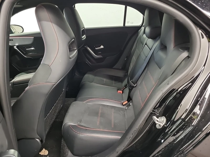 Mercedes-Benz A 250 * CARFAX * ЦЕНА ДО БГ, снимка 13 - Автомобили и джипове - 52865685