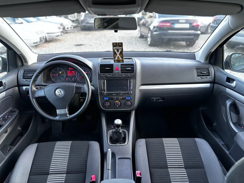 VW Golf 2008 90кс, снимка 11 - Автомобили и джипове - 53343994