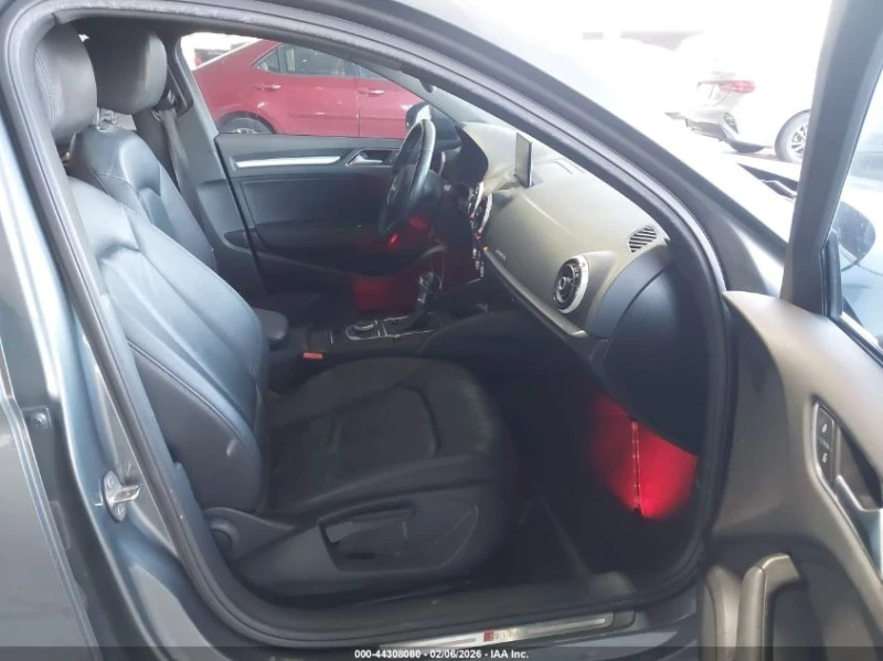 Audi A3 2.0T Premium, снимка 5 - Автомобили и джипове - 53464962